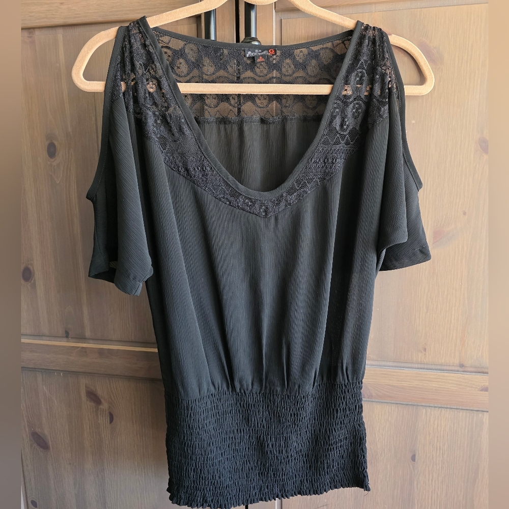 G by Guess Black Cut Out Short Sleeve Blouse